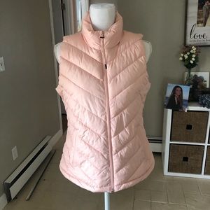 GAP. Pink puffy vest